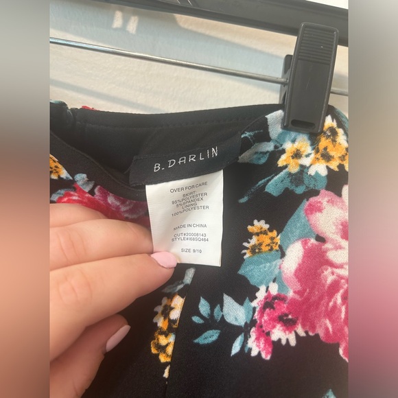 B. Darlin Set size 9/10 top and skirt with slit - Picture 6 of 10